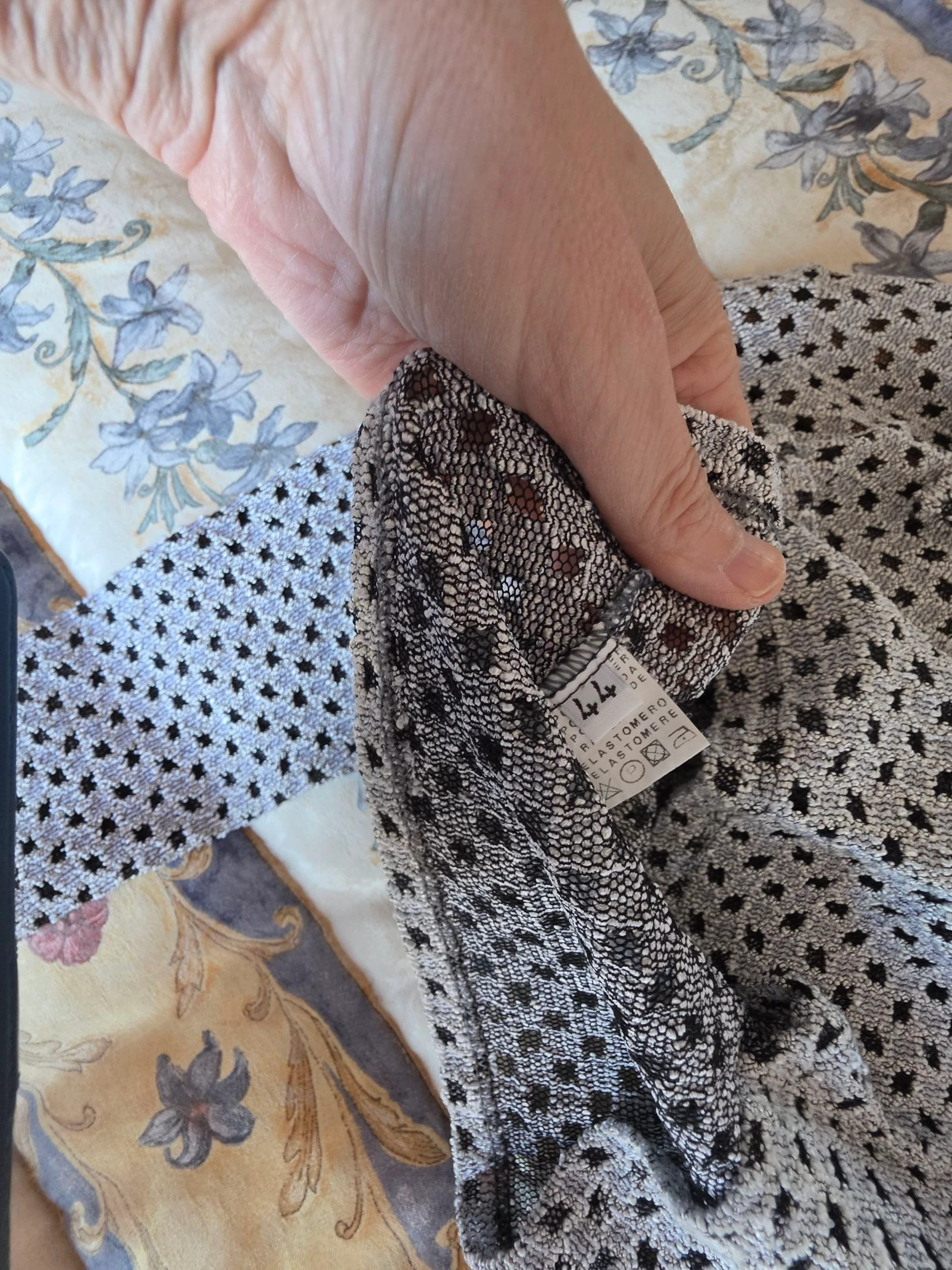 Camisa Stradivarius de renda cinza e preta Tamanho 44 – photo 4